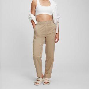 Gap “Straight up khakis”, women’s size 6, NWT